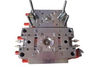 端子注塑模具超差問題如何修正？