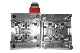 注塑模具加工廠家應該如何選擇？