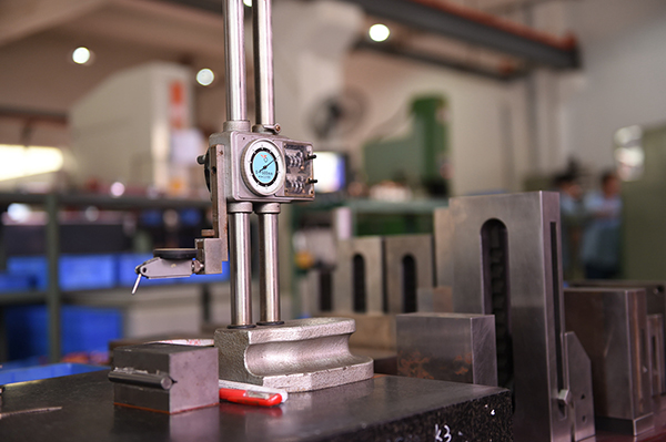 制造塑料模具 制造塑料模具