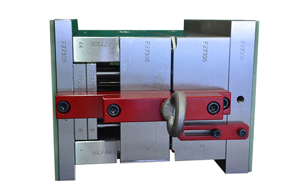 塑料模具設(shè)計(jì)與制造 塑料模具設(shè)計(jì)與制造