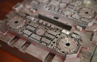 銘洋宇通塑料模具廠對于《稻盛經(jīng)營學(xué)》—如何與員工實現(xiàn)哲學(xué)共有的精彩分享！