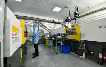 PEEK 注塑與精密模具：賦能人形機器人核心關(guān)節(jié)，銘洋宇通如何突破 0.01mm 精度壁壘，成為 AI 時代的可靠伙伴？